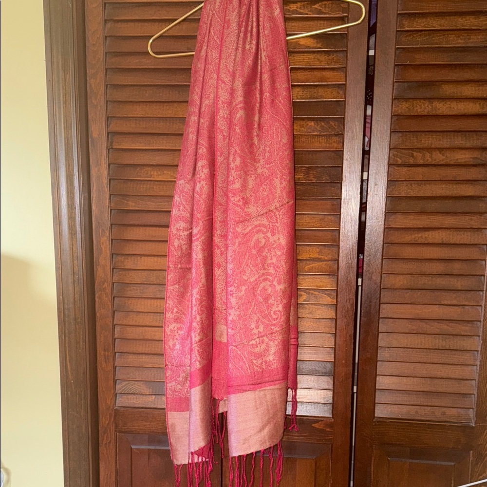Casual Corner Scarf